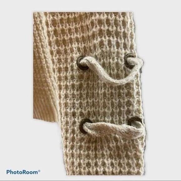 It’s Our Time Tan Long Sleeve Crochet Sweater Top Size Small - Picture 5 of 5